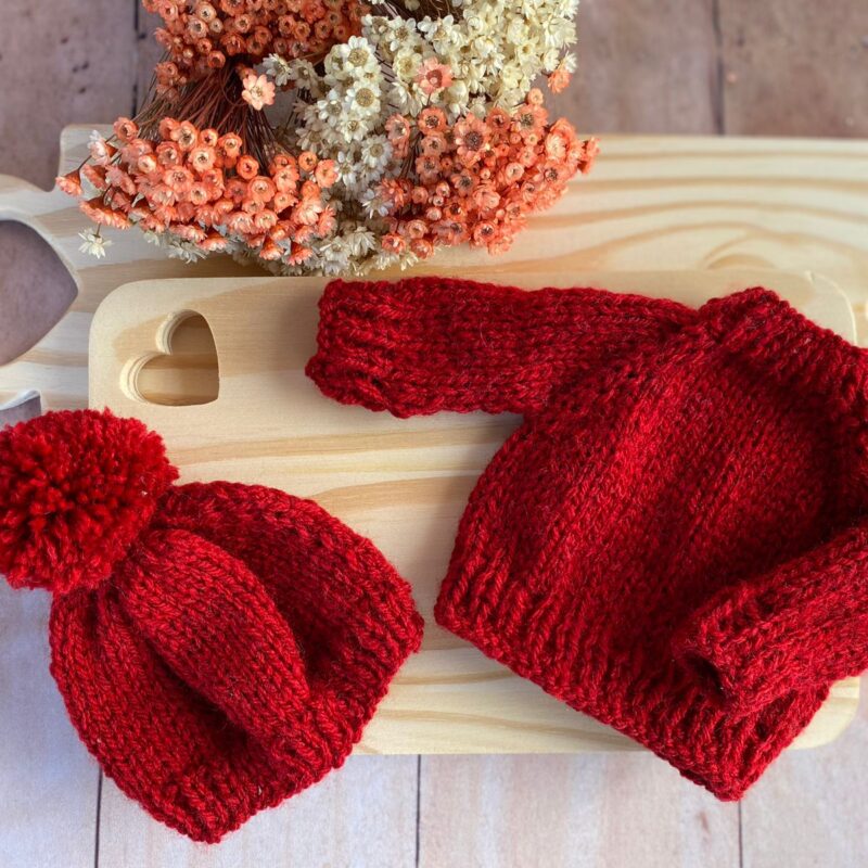 SUÉTER COM TOUQUINHA POMPOM–  TRICOT.