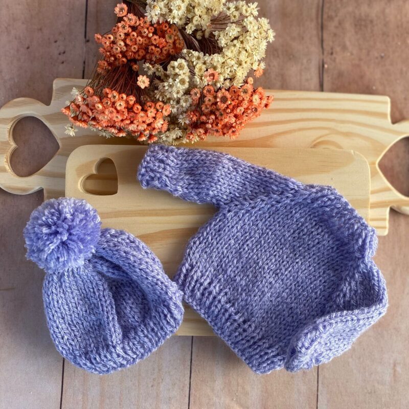 SUÉTER COM TOUQUINHA POMPOM–  TRICOT.